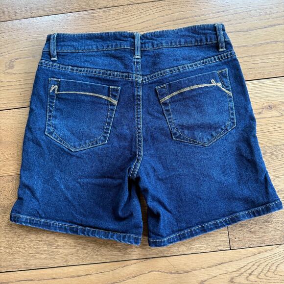 Nanette Lepore Mid Rise Denim Boy Short SZ 2 5 inch inseam Dark Stretch Classic - Picture 2 of 6